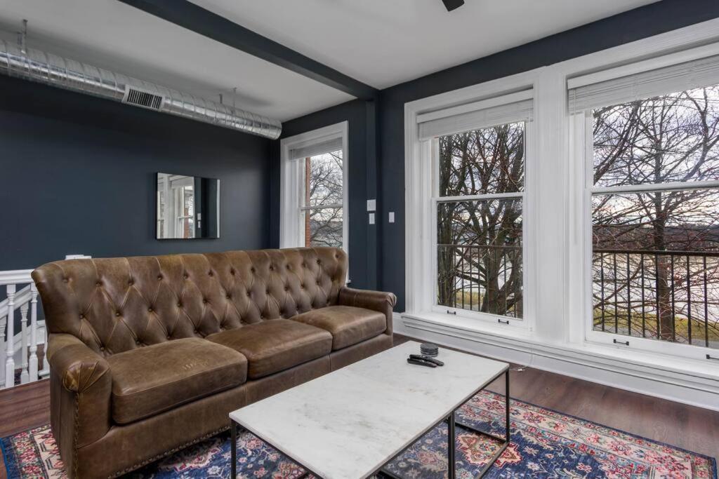 Flats On Front - Riverfront Gem Fast Wi-Fi 3F Harrisburg Exterior foto