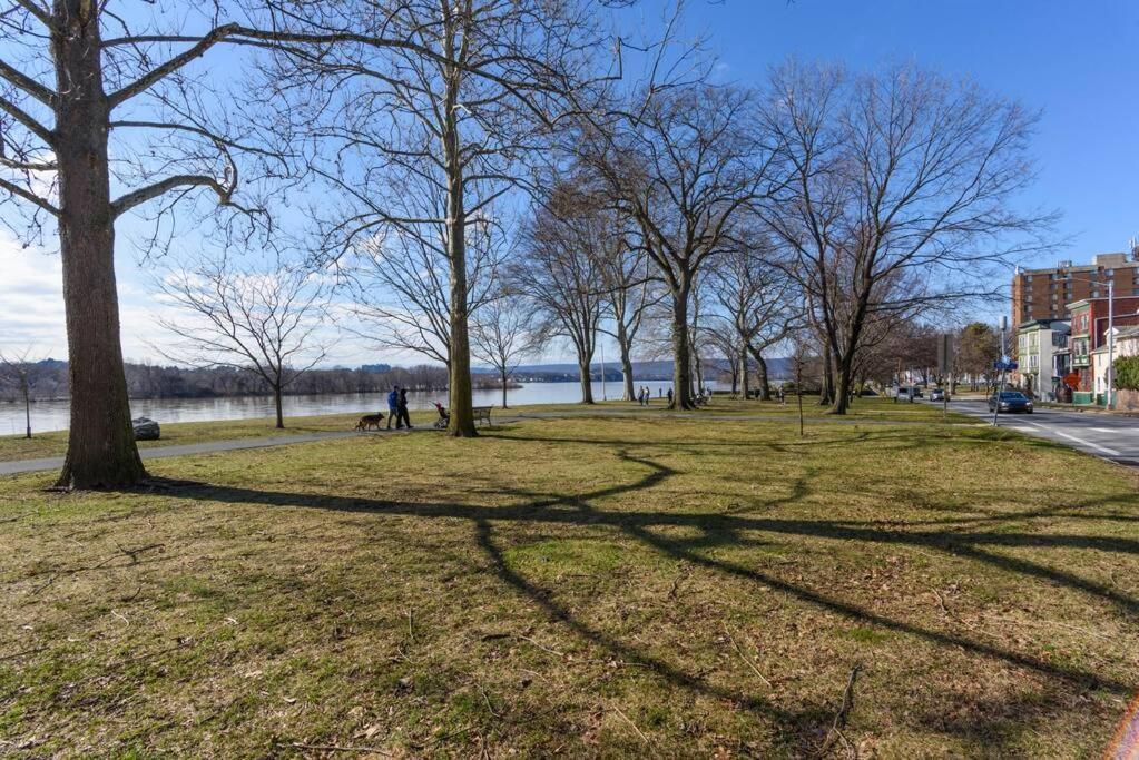 Flats On Front - Riverfront Gem Fast Wi-Fi 3F Harrisburg Exterior foto